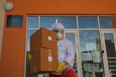В школах Московского района идет выдача продуктовых наборов