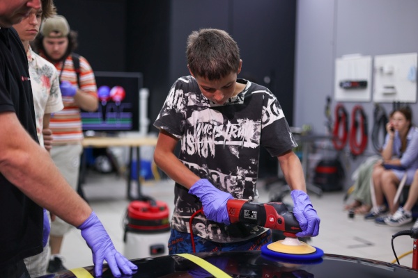 Воспитанники Центра «КОНТАКТ» осваивают первые профессии в рамках профилактического проекта «КОНТАКТ.Профи»