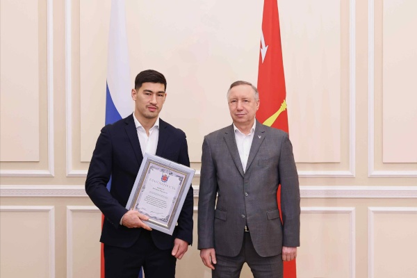 Встреча с абсолютным чемпионом мира по боксу среди профессионалов в полутяжелом весе Дмитрием Биволом