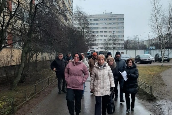 Выездное заседание районного штаба по благоустройству прошло в Выборгском районе
