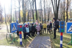 Инспекторы ГИБДД в гостях у первоклассников