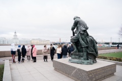 Воспитанники Центра содействия семейному воспитанию № 11, подшефного КГИОП, с пользой провели осенние каникулы