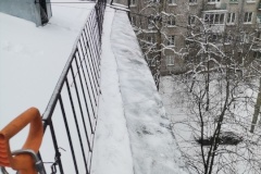 От 80 до 100 кровель в день удаётся очистить от наледи и сосулек. Некоторые кровли приходится убирать по несколько раз — причина в плохой теплоизоляции