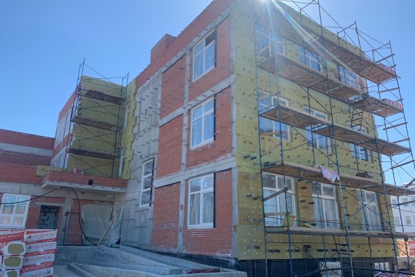 Госстройнадзор проверил строительство детского сада в Пушкине