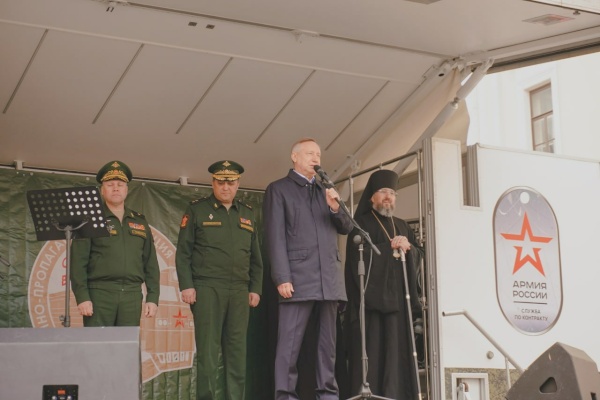 Петербуржцы встретили поезд «Сила в правде»