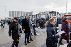 В Невском районе проверили готовность коммунальной техники к работе в весенне-летний период