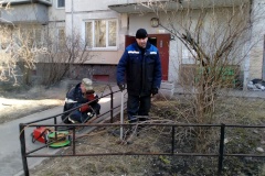 Работа по очистке района продолжается