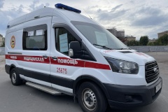 У станции метро "Ломоносовская" открылся мобильный прививочный пункт