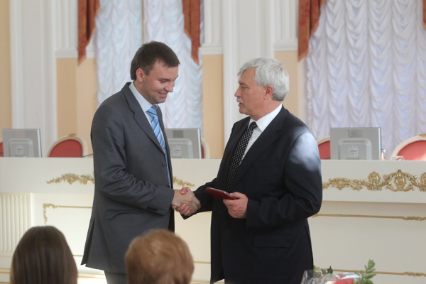 Вручены почетные знаки «За гуманизацию школы Санкт‑Петербурга»