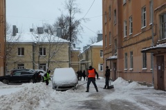Алексей Гульчук проинспектировал уборку снега и наледи в Невском районе