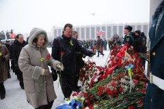 На площади Победы прошла торжественно-траурная церемония