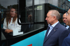 Александр Беглов: 30 новых автобусов ЛиАЗ и 53 Volgabus прибыли в Петербург и готовятся выйти на городские маршруты