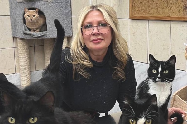 Представитель эковолонтерства Татьяна Шеина получила награду от Правительства