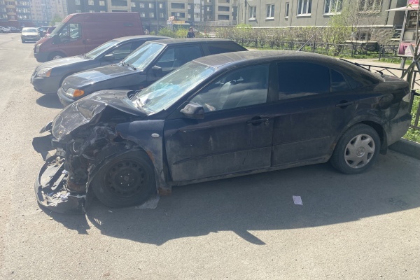 Администрация Красносельского района Санкт‑Петербурга уведомляет о выявлении разукомплектованных транспортных средств