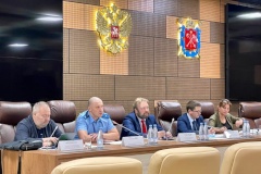 Власти пригласили транспортировщиков отходов к открытому диалогу