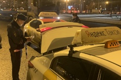 Госавтоинспекция вновь вышла в рейд по петербургским такси