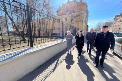 В Центральном районе проверили ход уборки внутриквартальной территории и улично-дорожной сети