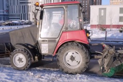 В Калининском районе продолжается системная работа по контролю качества зимней уборки территорий