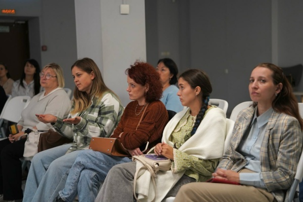 Специалистам учреждений по делам молодежи рассказали, как работать с молодыми семьями, воспитывающими детей с ОВЗ