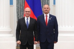 Президент России присвоил Почетное звание главе Местной администрации Зеленогорска Игорю Долгих