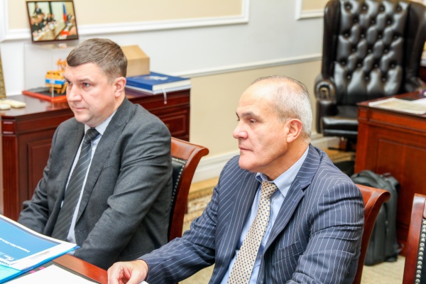 Смольный и ТГК-1 продолжают переговоры в поисках компромисса по переходу на физический метод
