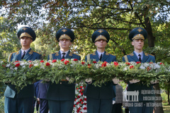 Торжественно-траурная церемония возложения цветов, посвященная Дню памяти жертв блокады в Московском парке Победы