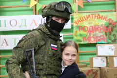В школе 503 Кировского района Санкт‑Петербурга состоялось торжественное открытие районной акции «Подарок солдату»