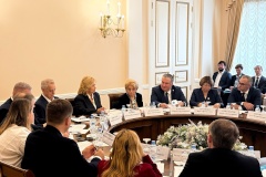 25 июня 2025 года в Смольном состоялся очередной организационный комитет по подготовке к празднованию 250-летия города Павловска под руководством вице-губернатора Санкт‑Петербурга Натальи Чечиной.