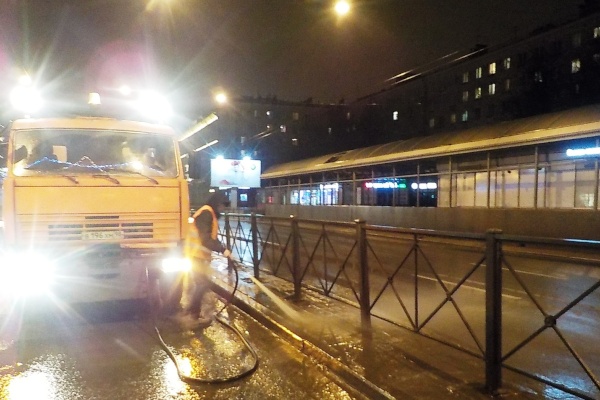 Комплексная уборка улично-дорожной сети Кировского района