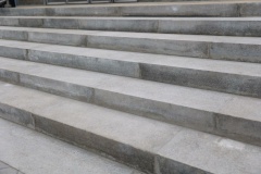 На «Сенной площади» отремонтированы лестничные ступени  и вестибюль