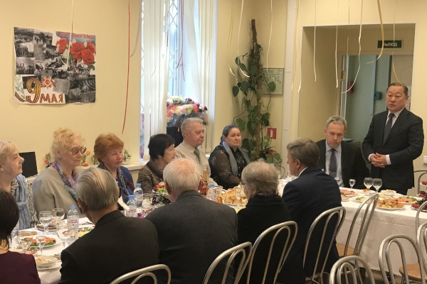 Руководители Госстройнадзора и Центра госэкспертизы поздравили ветеранов с Днем Победы