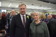 «Низкий поклон вам, дорогие ветераны»: в БКЗ «Октябрьский» прошел праздничный концерт, в честь 75-летия полного снятия блокады с Ленинграда
