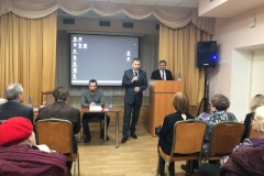 Руководители администрации Невского района встретились с жителями МО Народный