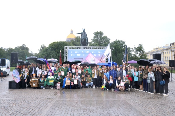 В Санкт‑Петербурге закрыли трудовой сезон VIII Межрегиональной студенческой стройки