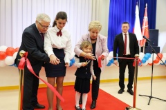 В Стрельне открыли новое здание школы № 421