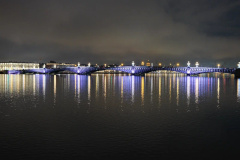 В честь Дня энергетика на Дворцовом и Троицком мостах появилась уникальная подсветка