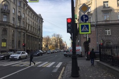 В Петроградском районе подключили новый светофорный объект