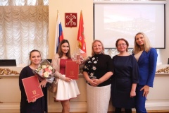 В жилищном комитете льготникам вручили квартиры