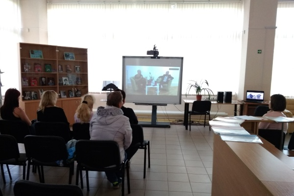 Жители Фрунзенского района пообщались с известным французским писателем Бернаром Вербером