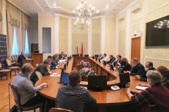 Виктор Полунин проинспектировал уборку дворов в районе метро Лесная