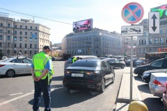 15 нарушителей правил парковки выявлены у Московского вокзала в ходе совместного рейда Комитета по транспорту и ГИБДД