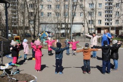 Воспитанники детского сада 116 приняли участие в «Спортивных забавах»