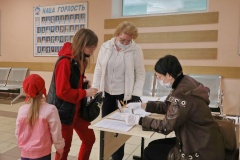 В школах района идет выдача продуктовых наборов