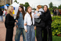 Поздравление главы администрации Петродворцового района с Днём молодёжи