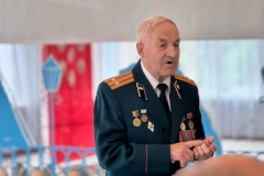 В гости к воспитанникам детского сада № 19 пришли ветераны Петродворцового района