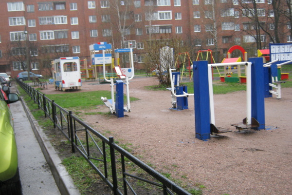 Фотоотчет о ходе выполнения работ в период весеннего месячника по благоустройству по Кронштадтскому району Санкт‑Петербурга   по состоянию на  28 апреля 2016 года