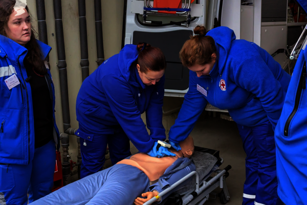 На базе станции скорой медицинской помощи № 4 в Пушкине, открылся первый в России учебный комплекс для целевой подготовки будущих фельдшеров и медицинских сестер