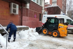 Уборка территории силами ЖКС 2