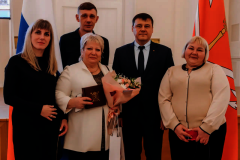 Награждение работников жилищно-коммунального хозяйства: представитель Пушкинского района удостоена почетного звания
