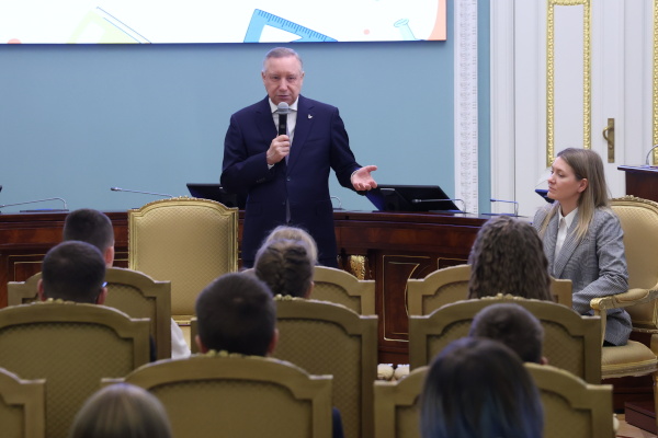 Встреча со школьниками – победителями образовательного проекта «Губернаторский дневник»